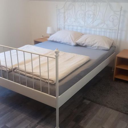 Apartamento Keti Plaški Exterior foto